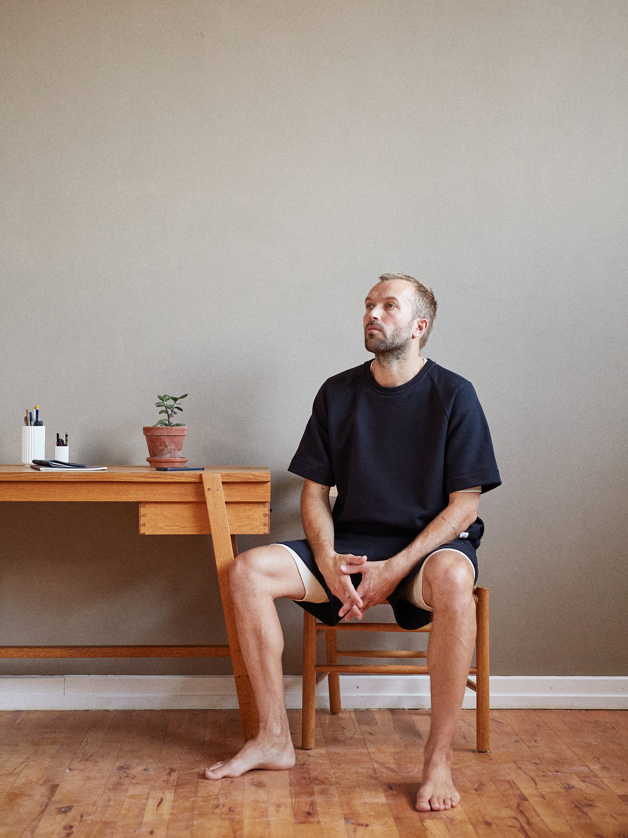 Victory Essentials VE Tripp SS Crew 400 Sweatshirts Black