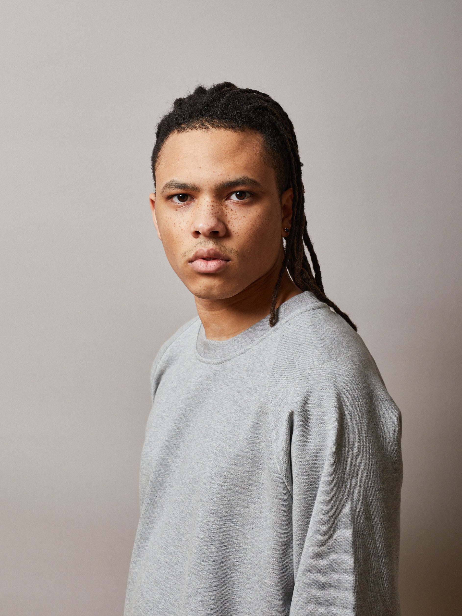 Victory Essentials VE Zayn Crew 400 Sweatshirts Grey Melange