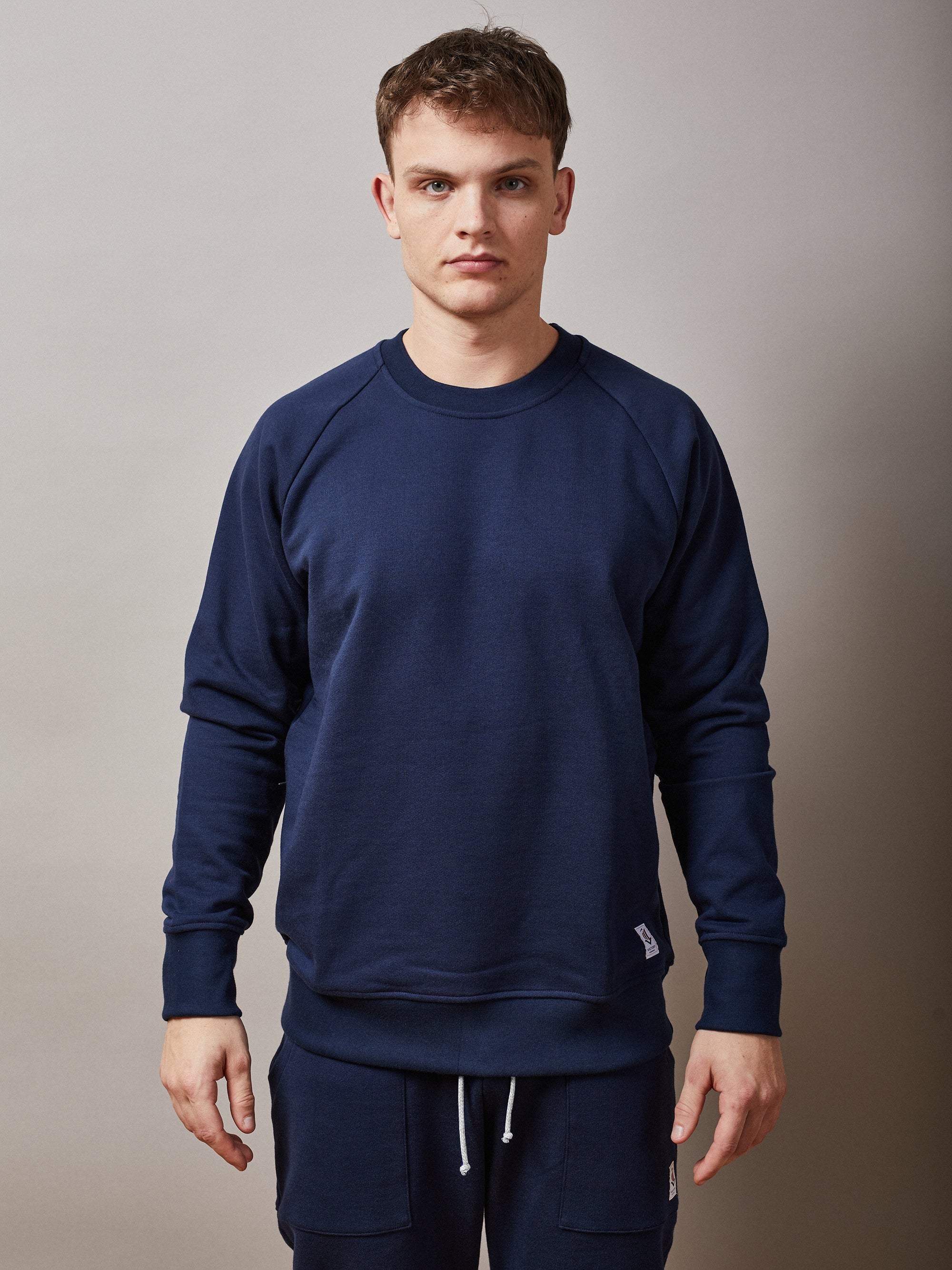 Victory Essentials VE Zayn Crew 400 Sweatshirts Navy
