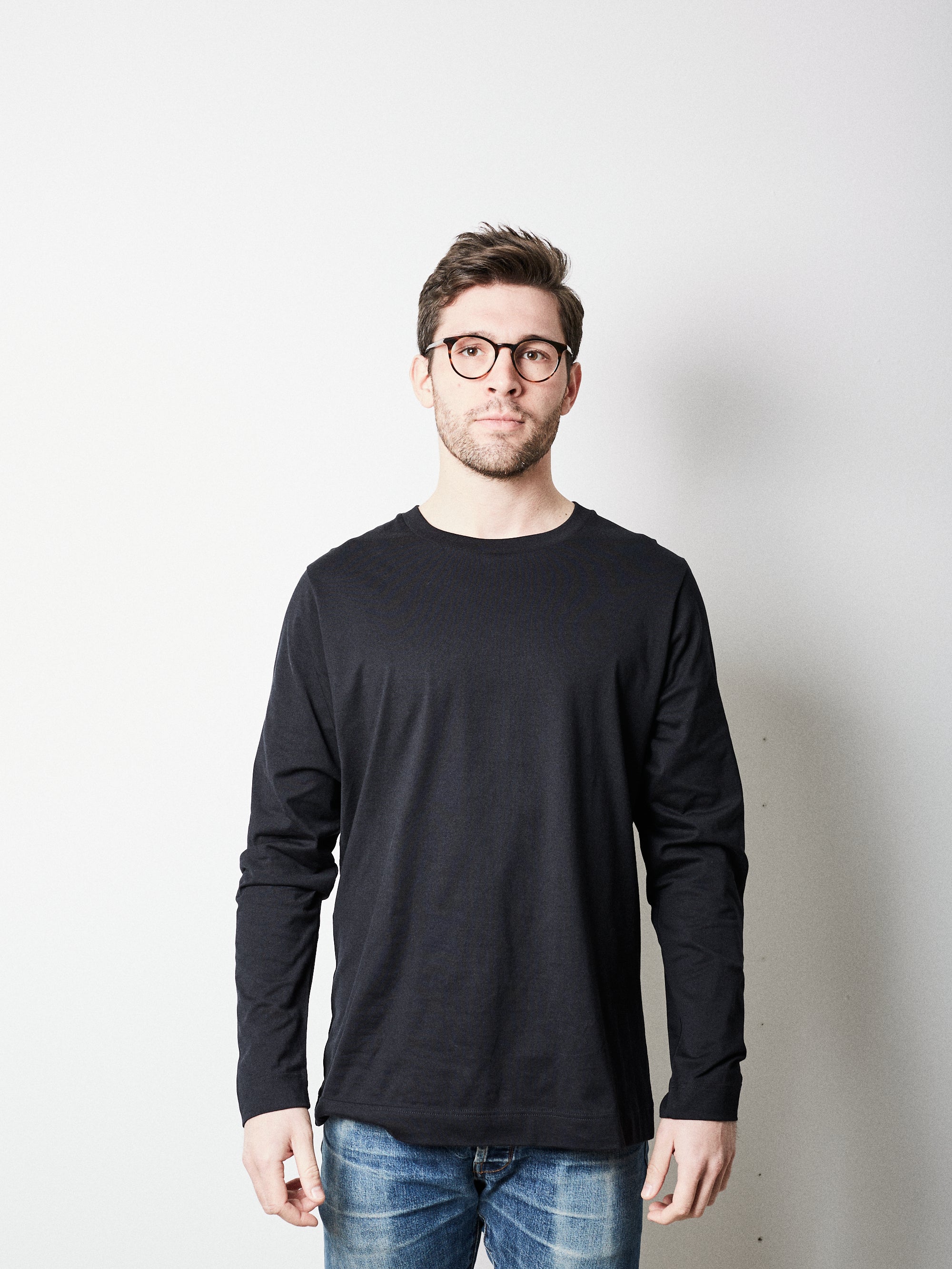 Victory Essentials VE Kenan LS Tee 170 T-Shirts Black