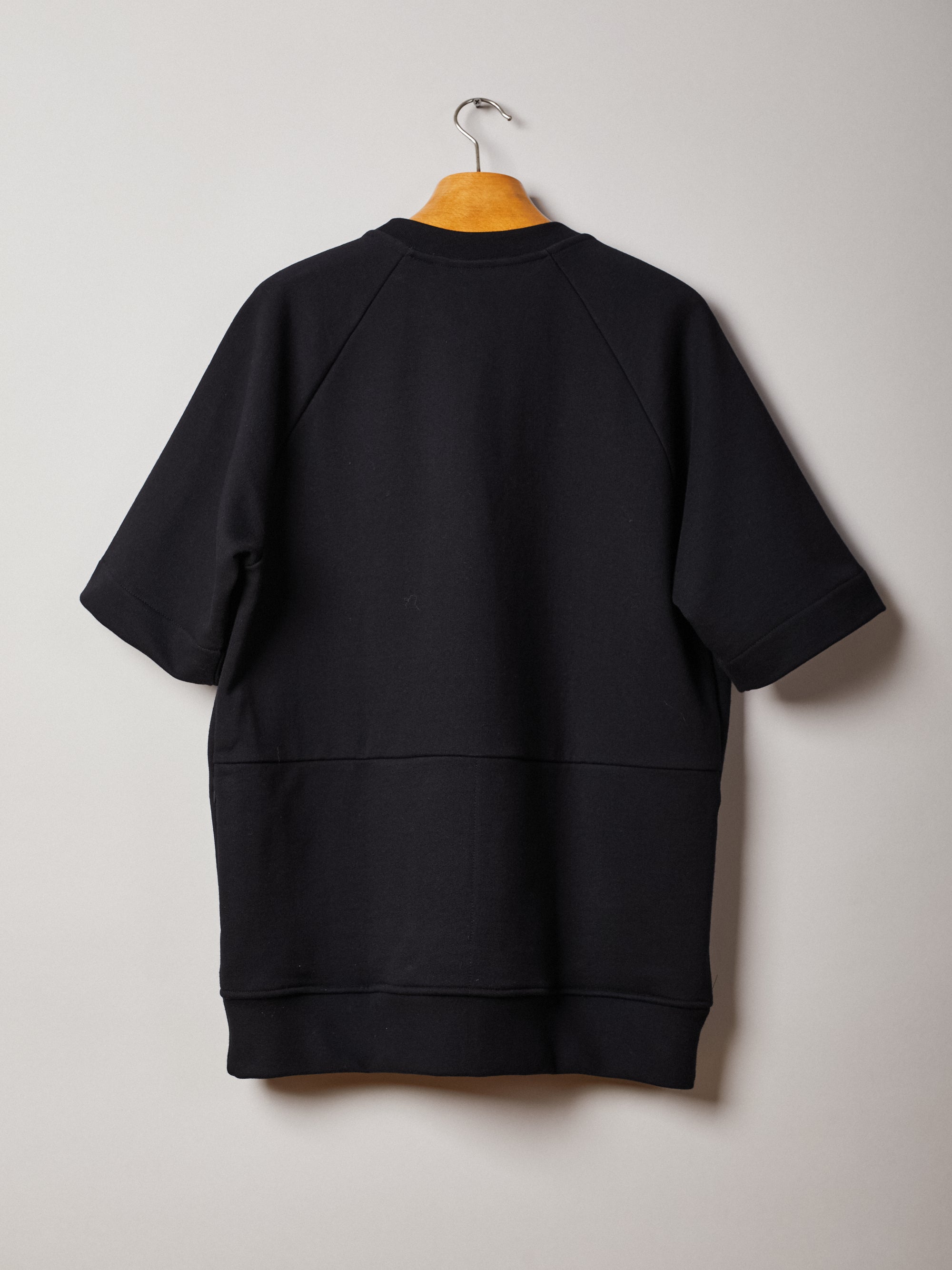 Victory Essentials VE Tripp SS Crew 400 Sweatshirts Black